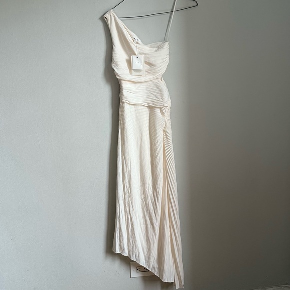 New A.L.C Dahlia Size 0 Pleated Asymmetric Midi Dress Cream Ivory One-Shoulder - Picture 5 of 10